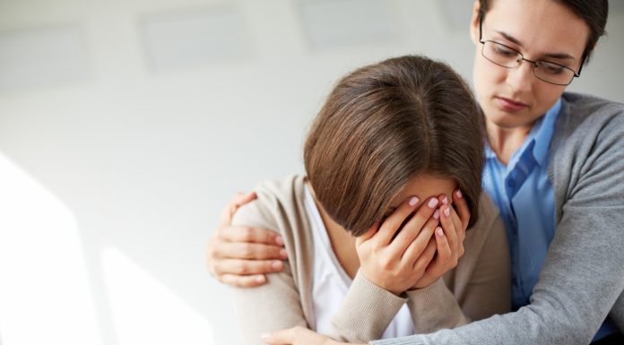 Cómo brindar primeros auxilios psicológicos